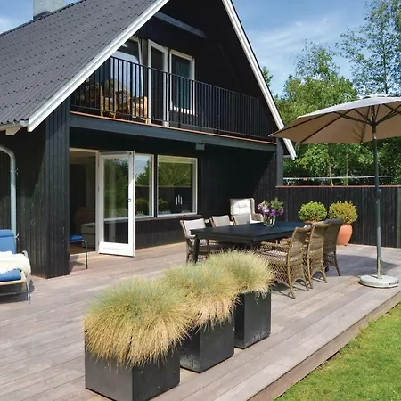 Three-bedroom In Blåvand