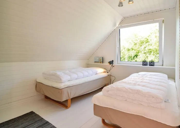 Three-bedroom In Feriehus