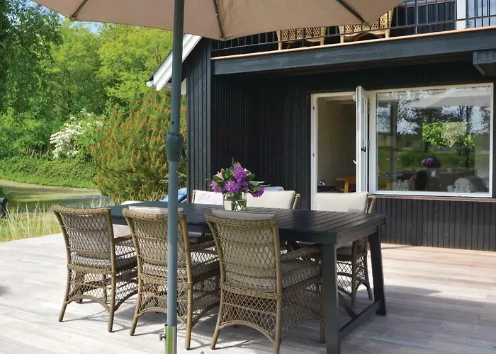 Feriehus Three-bedroom In Blåvand